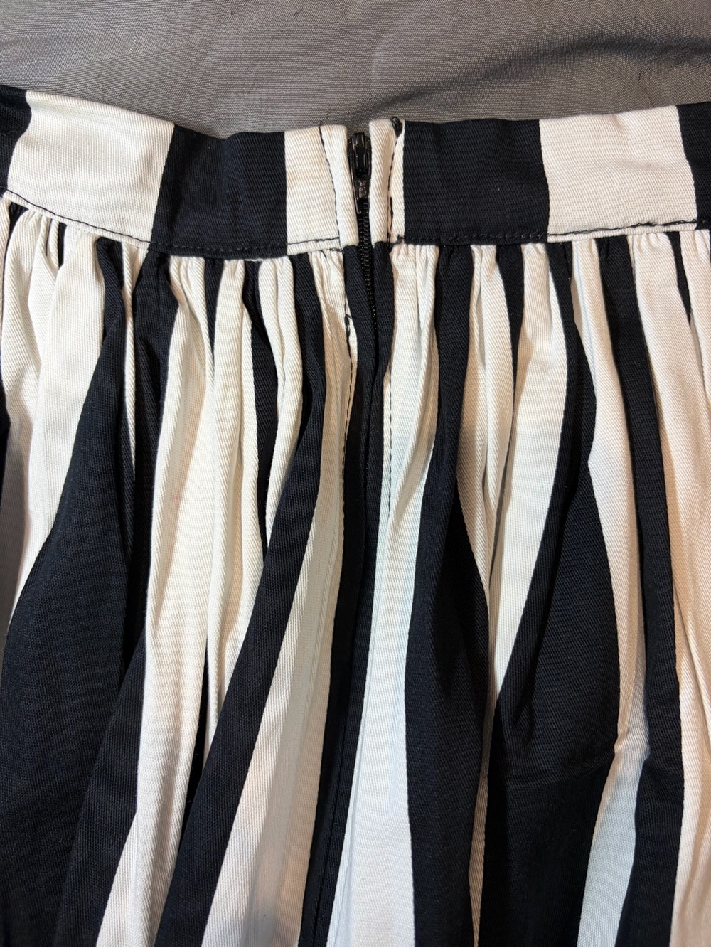 Pinup Couture Black & White Striped “Beetlejuice” Jenny swing Skirt Size S NWOT - Picture 5 of 7